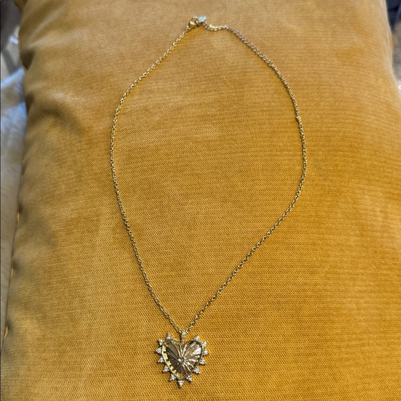 Treasure Jewels “Heart Me” Gold Heart Necklace with 18” Chain NWT - Picture 7 of 7